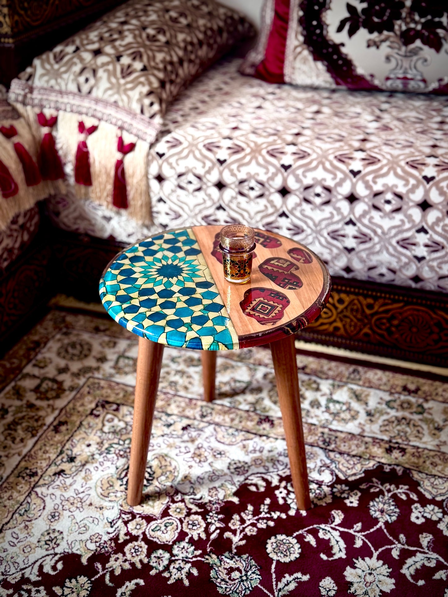 طاولة الزليج والزربية