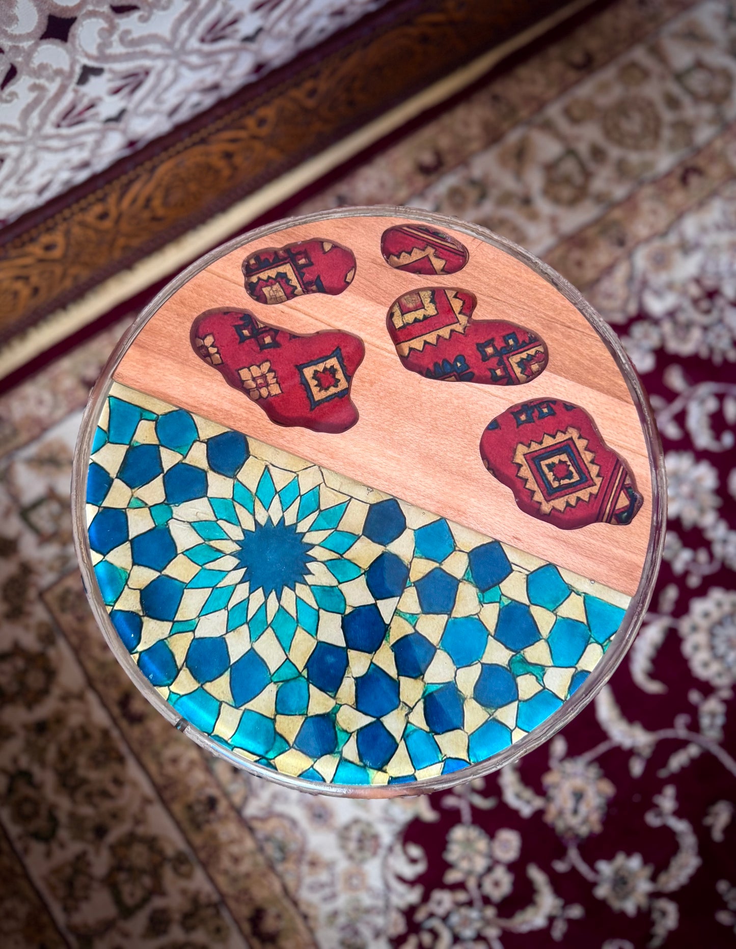 طاولة الزليج والزربية